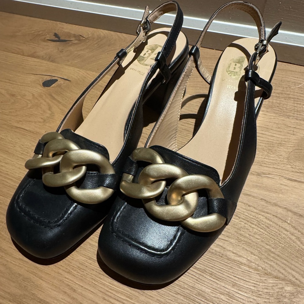 Browns Slingbacks with Chunky Heel and Gold Chain